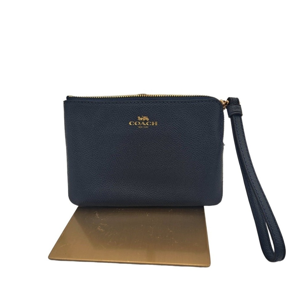 NEW Coach Wristlet Bag Women's Navy Blue Pebbled Leather Gold Logo Zip Purse